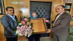 اهدای  ۴  دستگاه دیالیز به بیماران توسط بانوی خیر رفسنجانی 